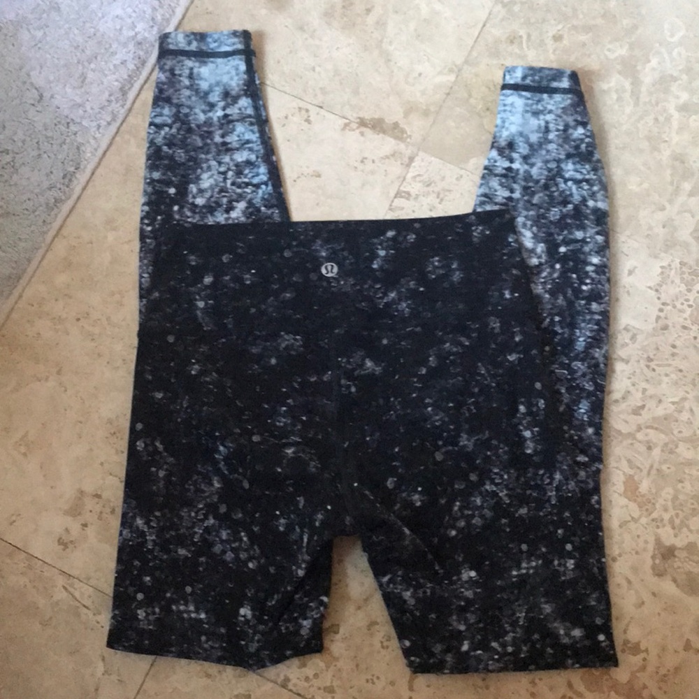 Lululemon size 4